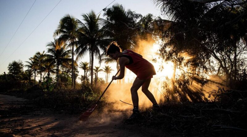 Mancharse las manos cultivando Utopías: de la Escuela Nacional Florestan Fernandes a la vivencia en territorio